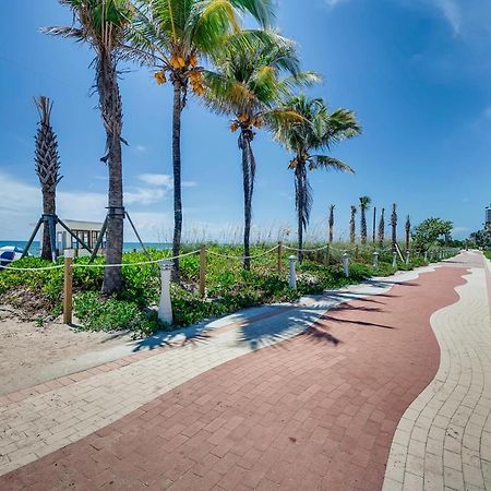 Castle Beach Suites By Vacation Media Miami Beach Extérieur photo