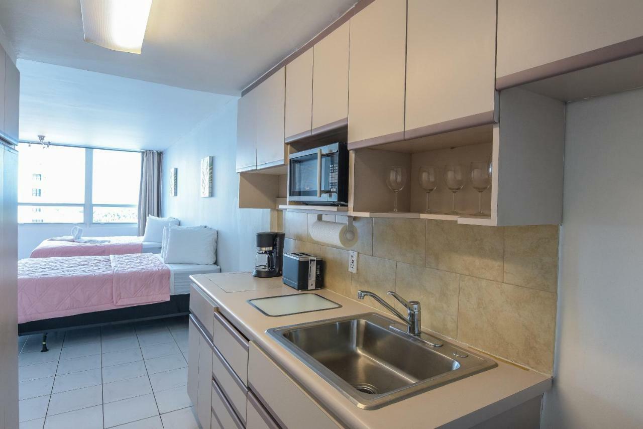 Castle Beach Suites By Vacation Media Miami Beach Extérieur photo