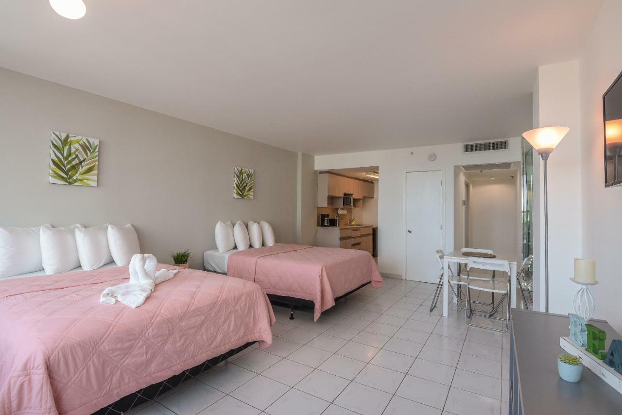 Castle Beach Suites By Vacation Media Miami Beach Extérieur photo