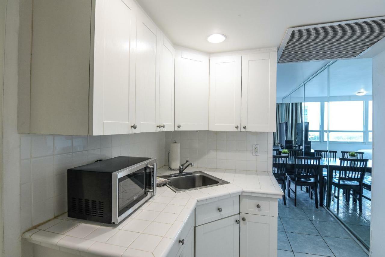 Castle Beach Suites By Vacation Media Miami Beach Extérieur photo