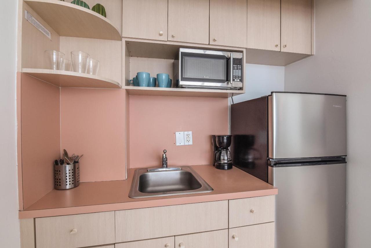 Castle Beach Suites By Vacation Media Miami Beach Extérieur photo