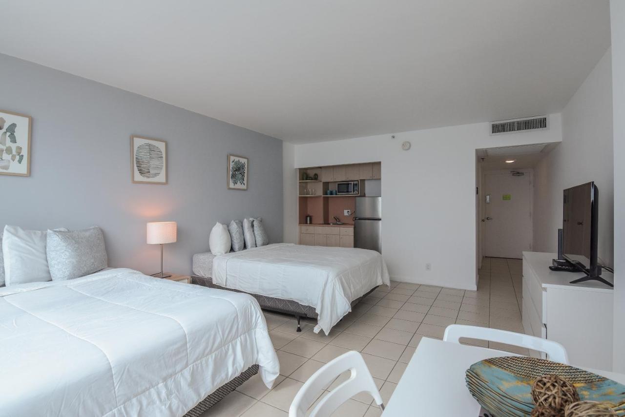 Castle Beach Suites By Vacation Media Miami Beach Extérieur photo